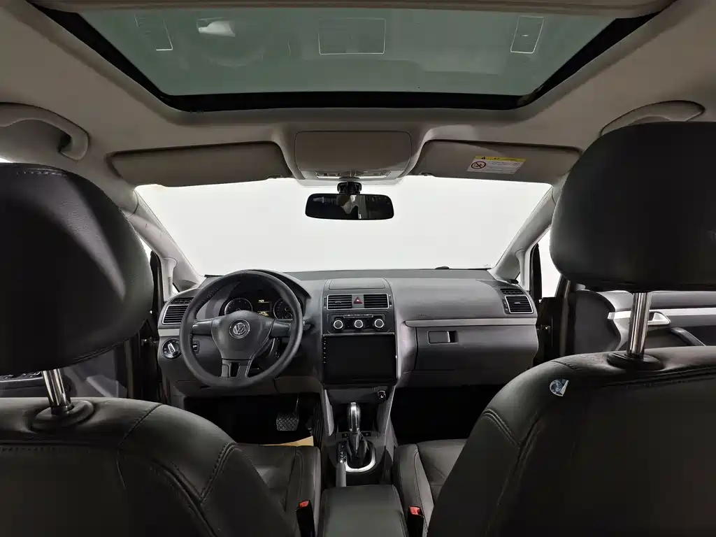 Volkswagen Touran 2015 — фото 10