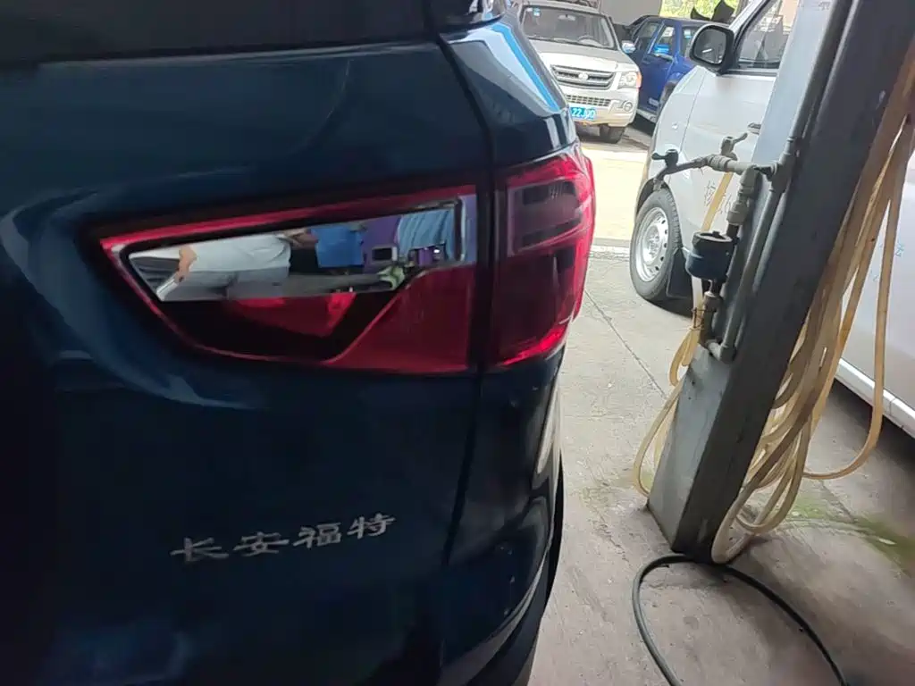 Ford EcoSport 2018 — фото 24