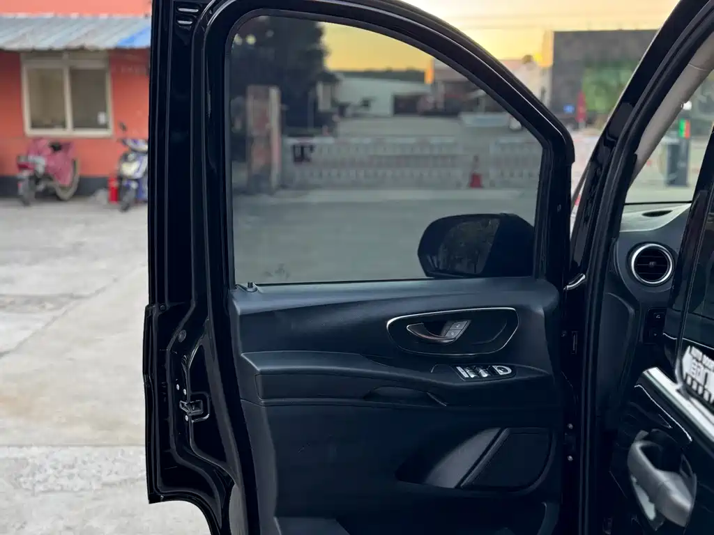 Mercedes-Benz Vito 2018 — фото 26