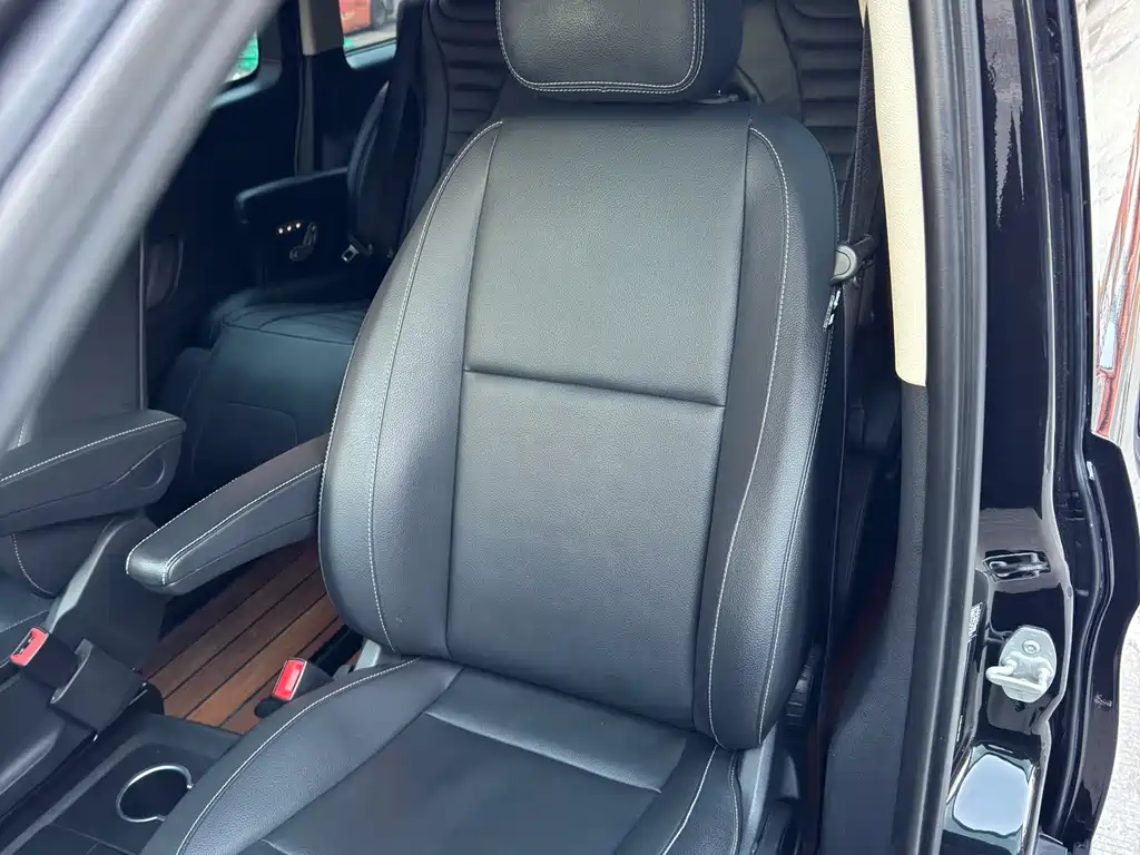 Mercedes-Benz Vito 2018 — фото 35