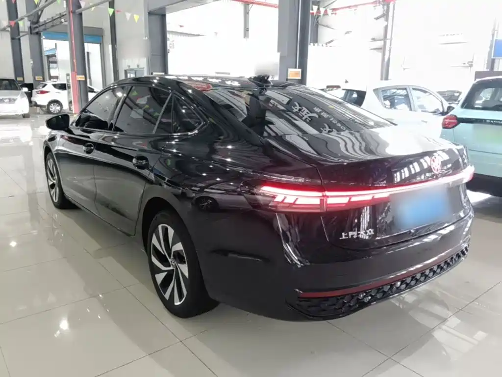Volkswagen Passat 2025