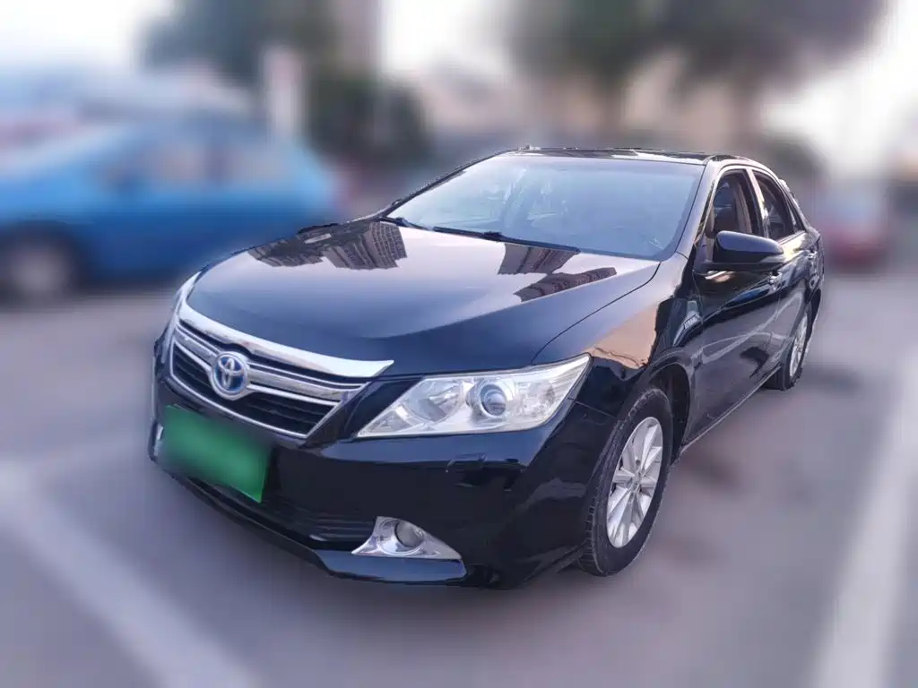 Toyota Camry 2014 — фото 1