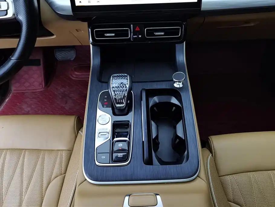 GAC Motor Trumpchi GS8 2024 — фото 16