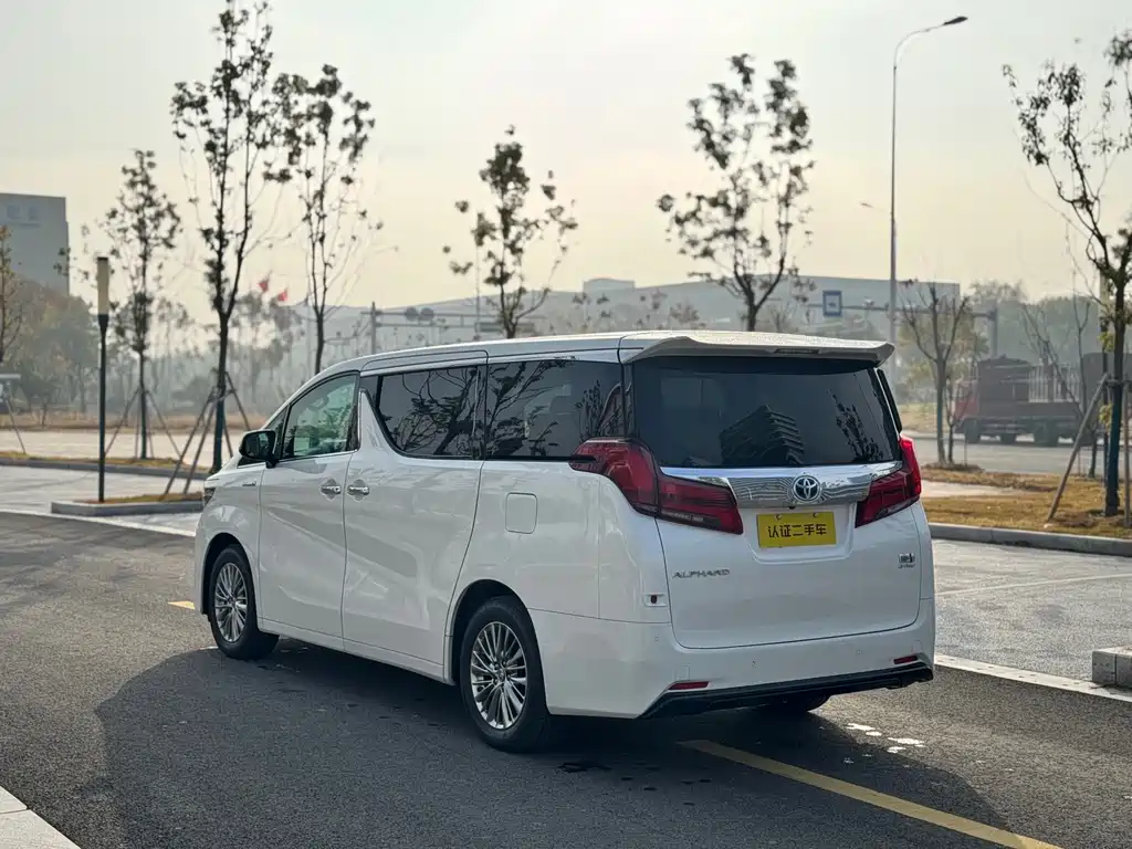Toyota Alphard 2019 — фото 4