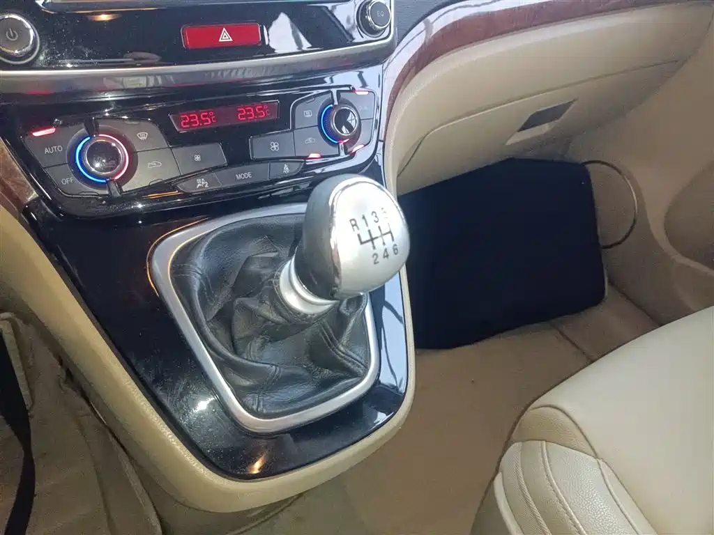 Haval H6 2015 — фото 14