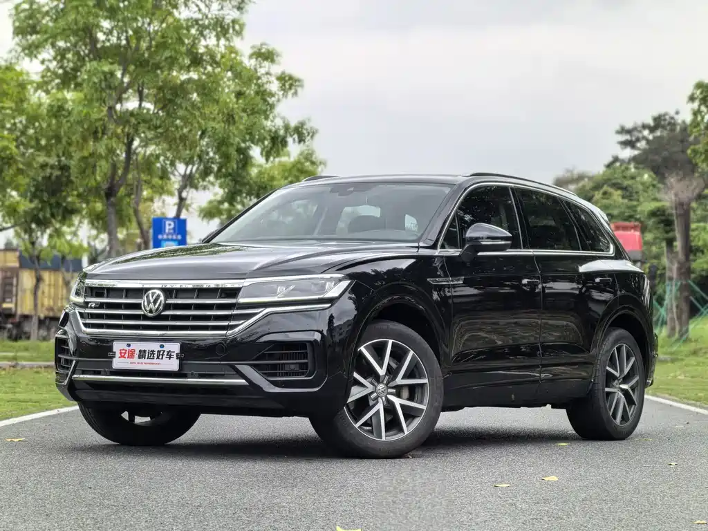 Volkswagen Touareg 2020 — фото 1