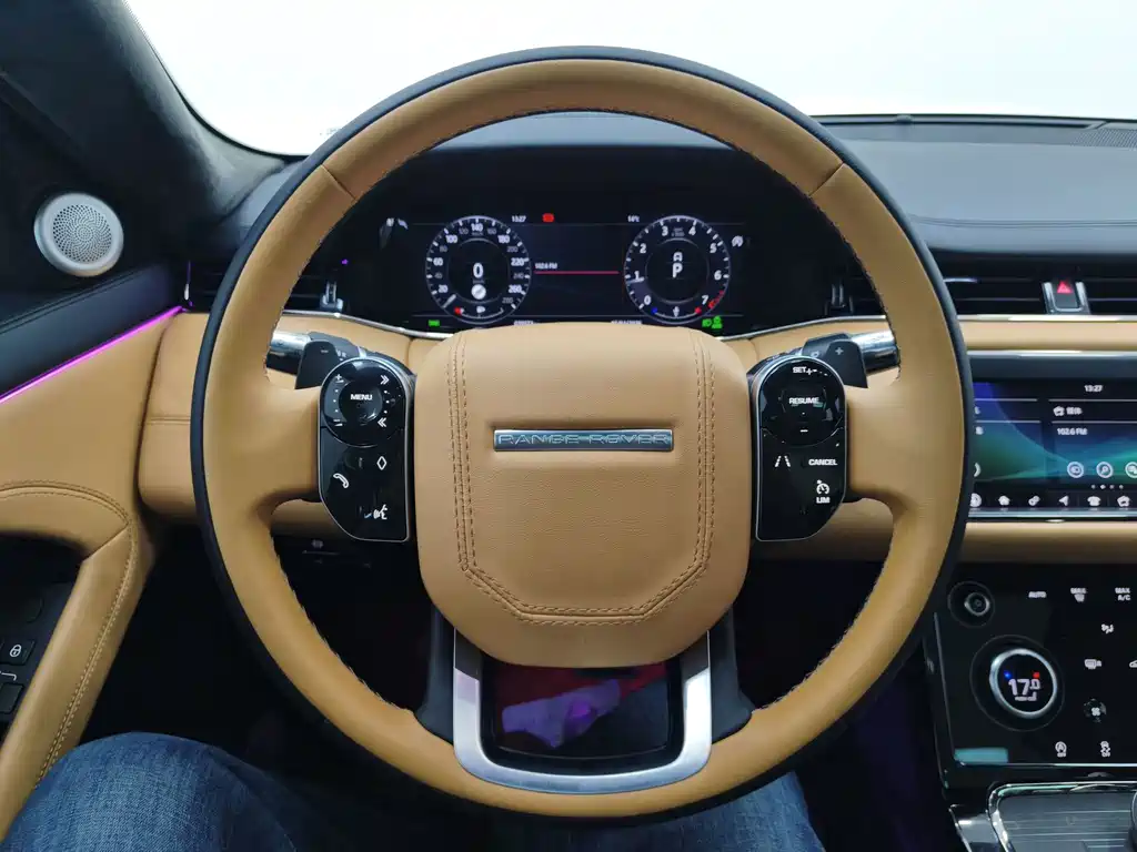 Land Rover Range Rover Evoque 2021 — фото 12