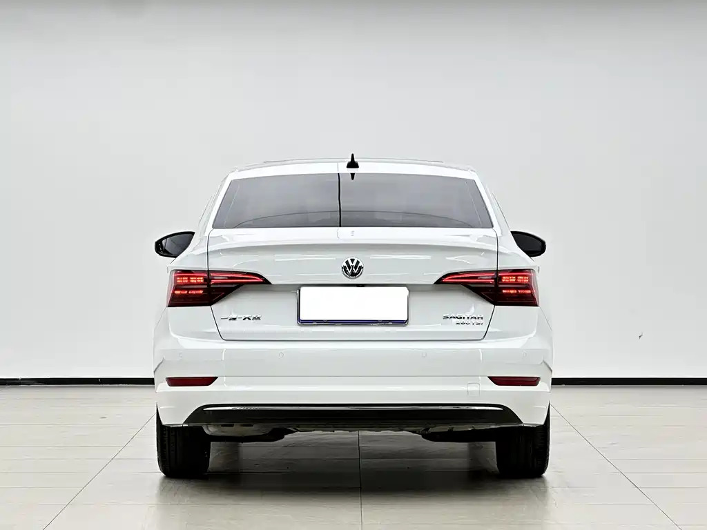 Volkswagen Sagitar 2022