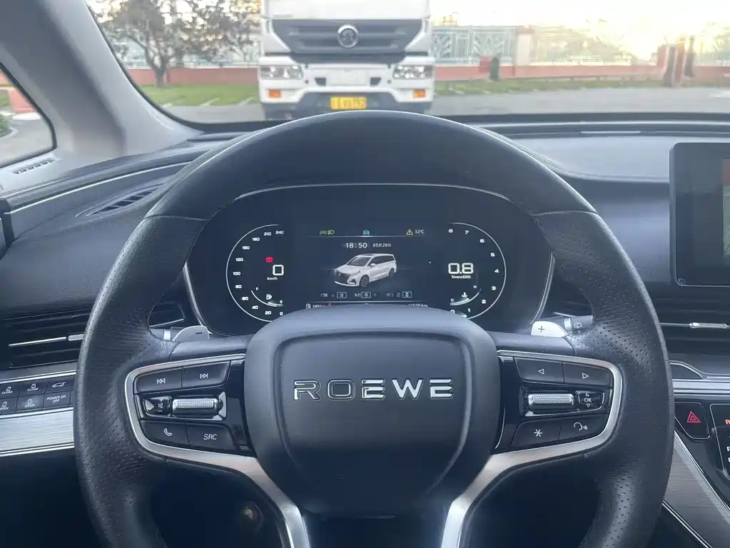 Roewe iMAX8 2023 — фото 30