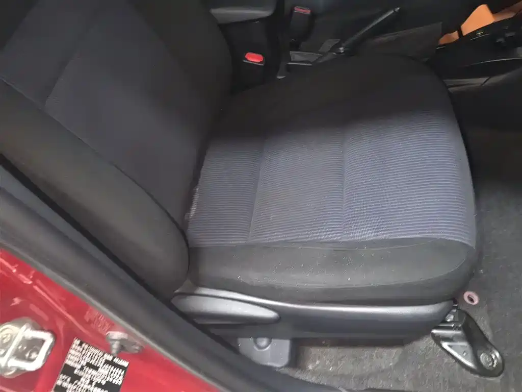 Toyota Yaris L 2018 — фото 25
