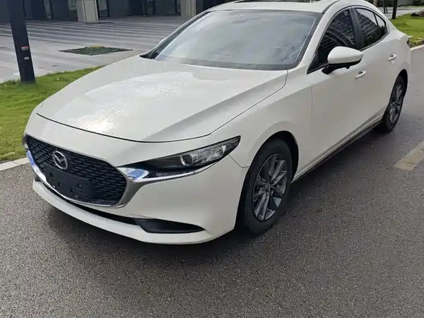 Mazda 3 Axela 2022