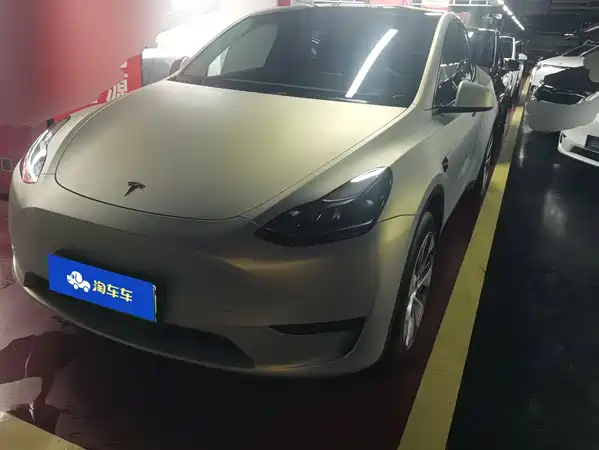 Tesla Model Y 2023