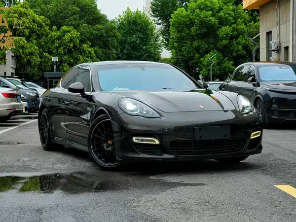 Porsche Panamera 2012