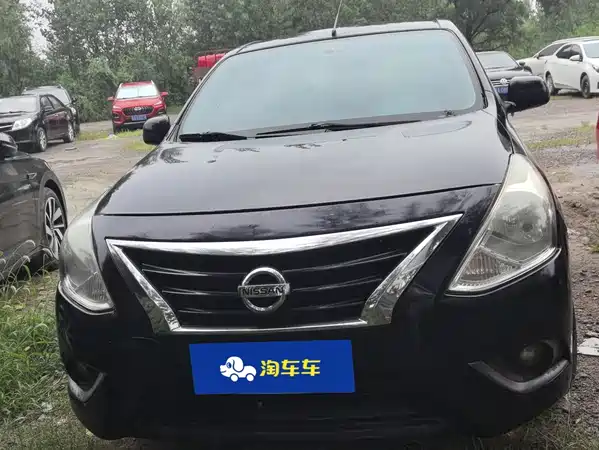 Nissan Sunny 2015