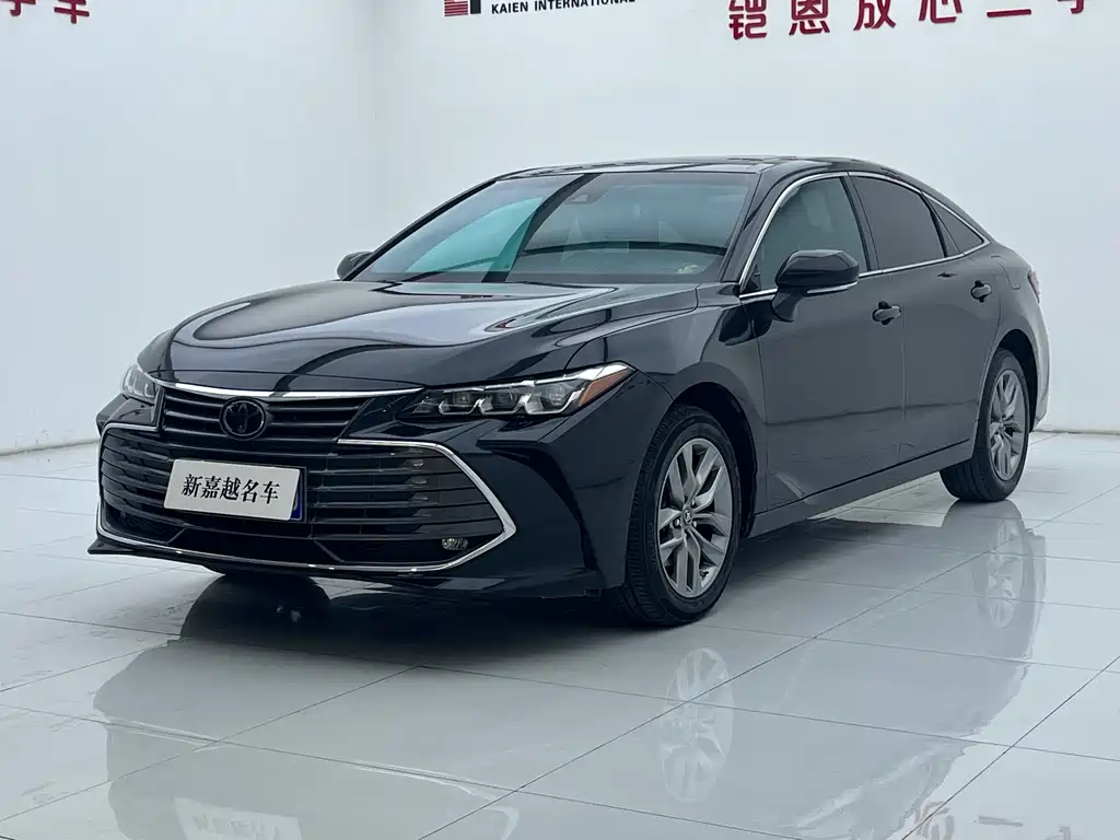 Toyota Avalon 2022 — фото 1