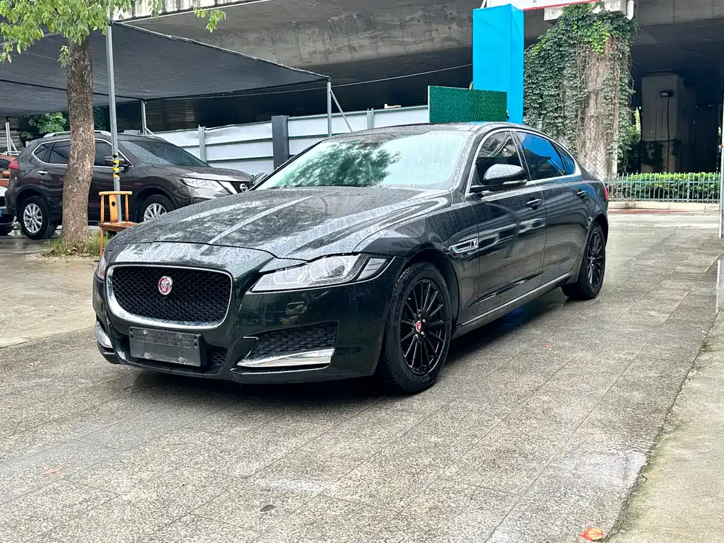 Jaguar XFL 2018