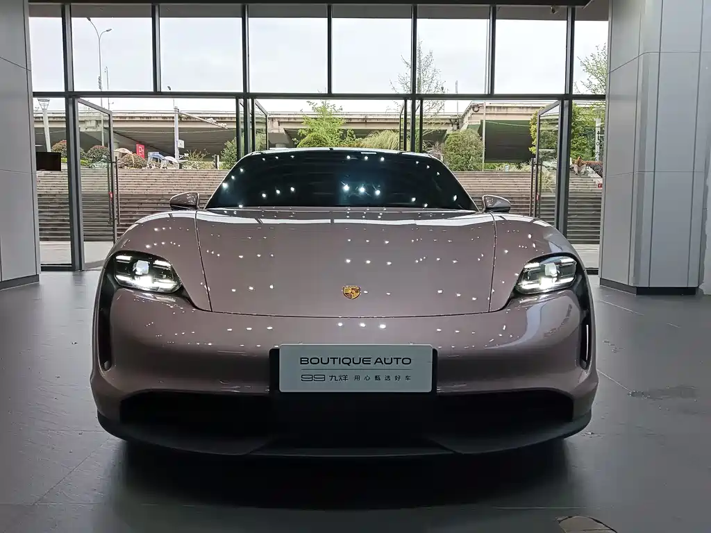 Porsche Taycan 2024