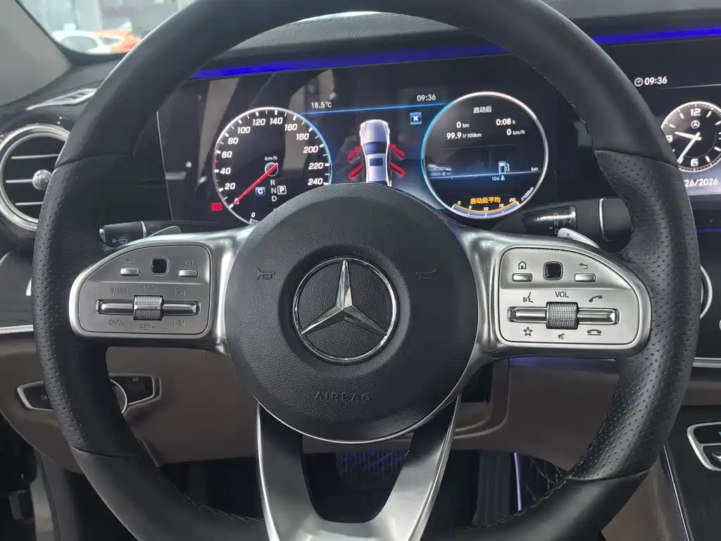 Mercedes-Benz E-Class 2020 — фото 19