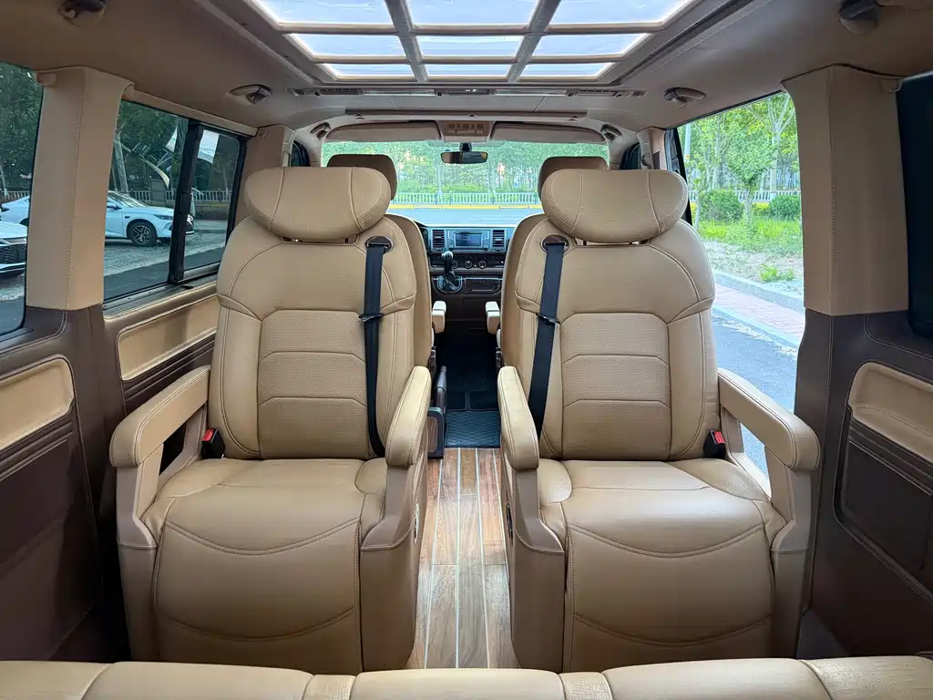 Volkswagen Caravelle 2017 — фото 18
