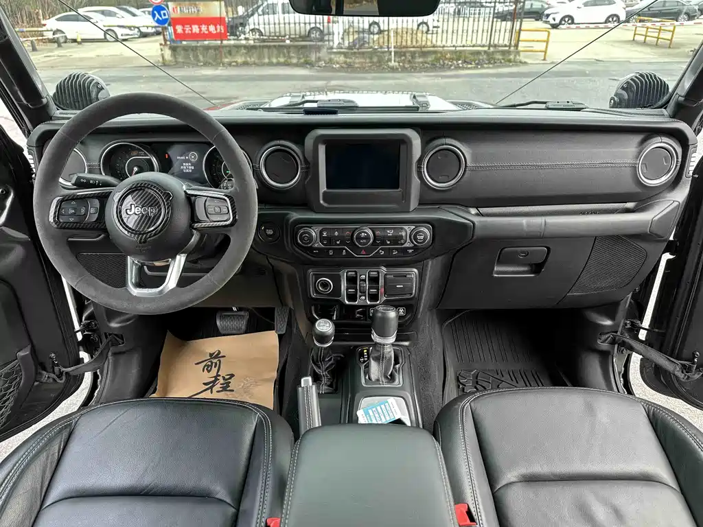 Jeep Wrangler 2019 — фото 11