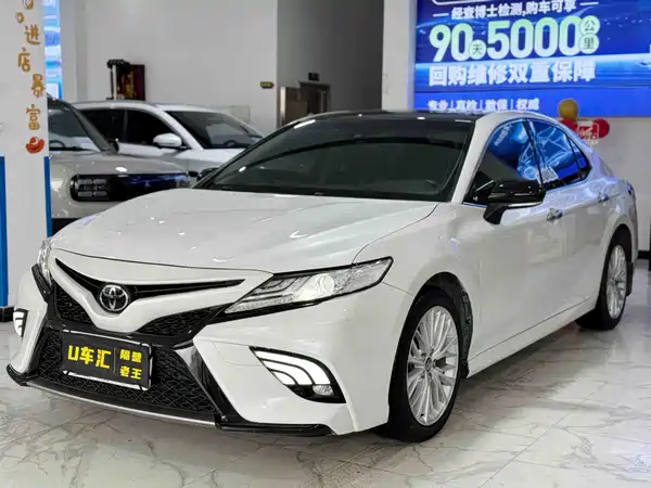 Toyota Camry 2019