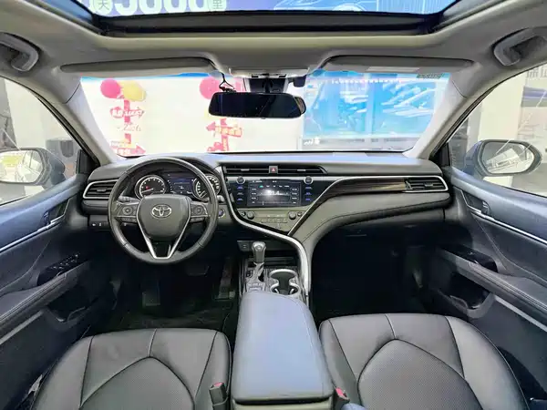 Toyota Camry 2019