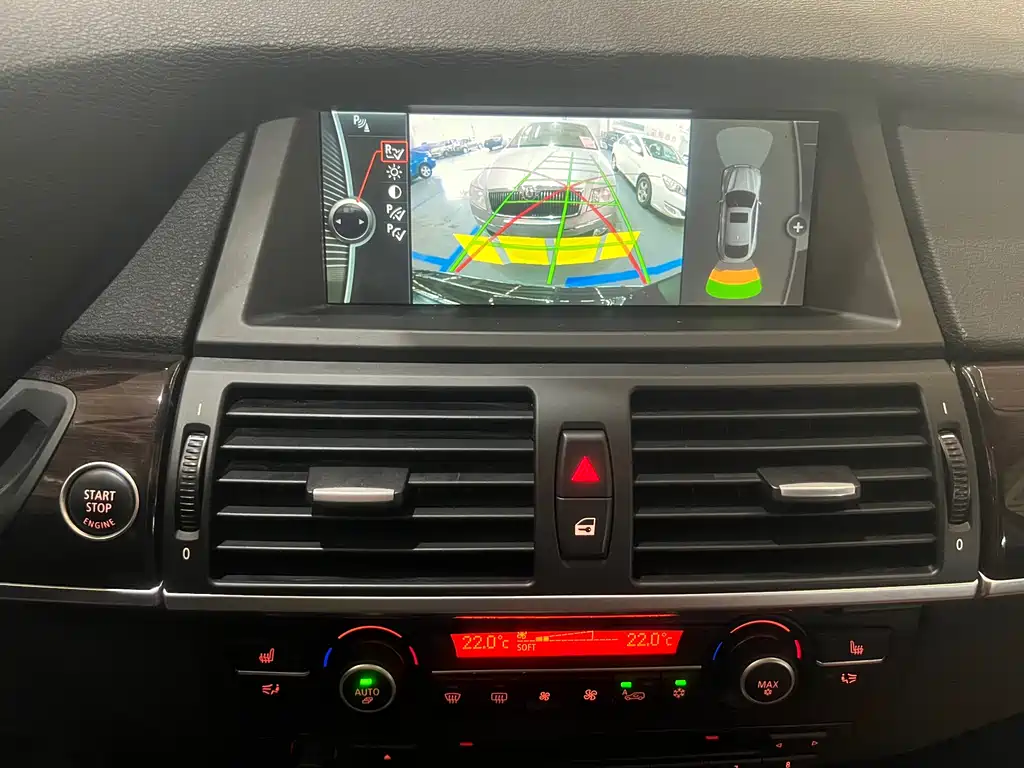 BMW X6 2015 — фото 21