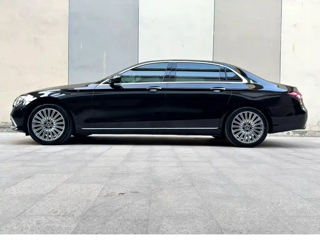 Mercedes-Benz E-Class 2021
