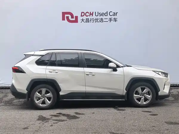 Toyota RAV4 2021
