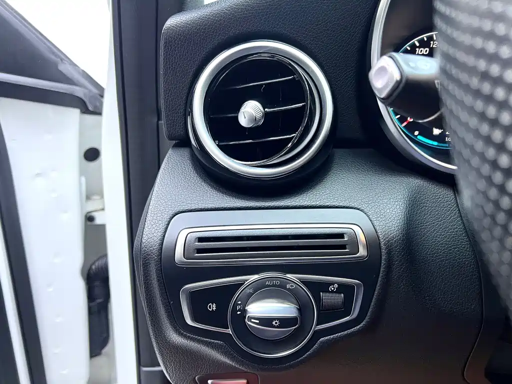 Mercedes-Benz C-Class 2020 — фото 13