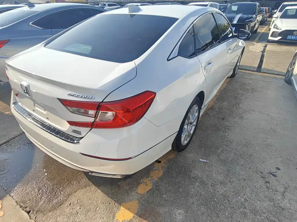Honda Accord 2019 — фото 16