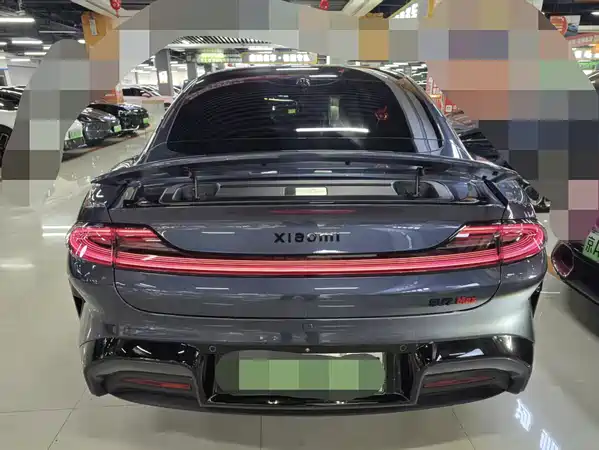Xiaomi SU7 2024