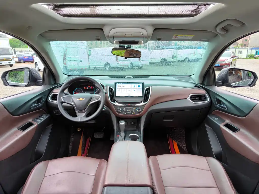 Chevrolet Equinox 2018 — фото 10