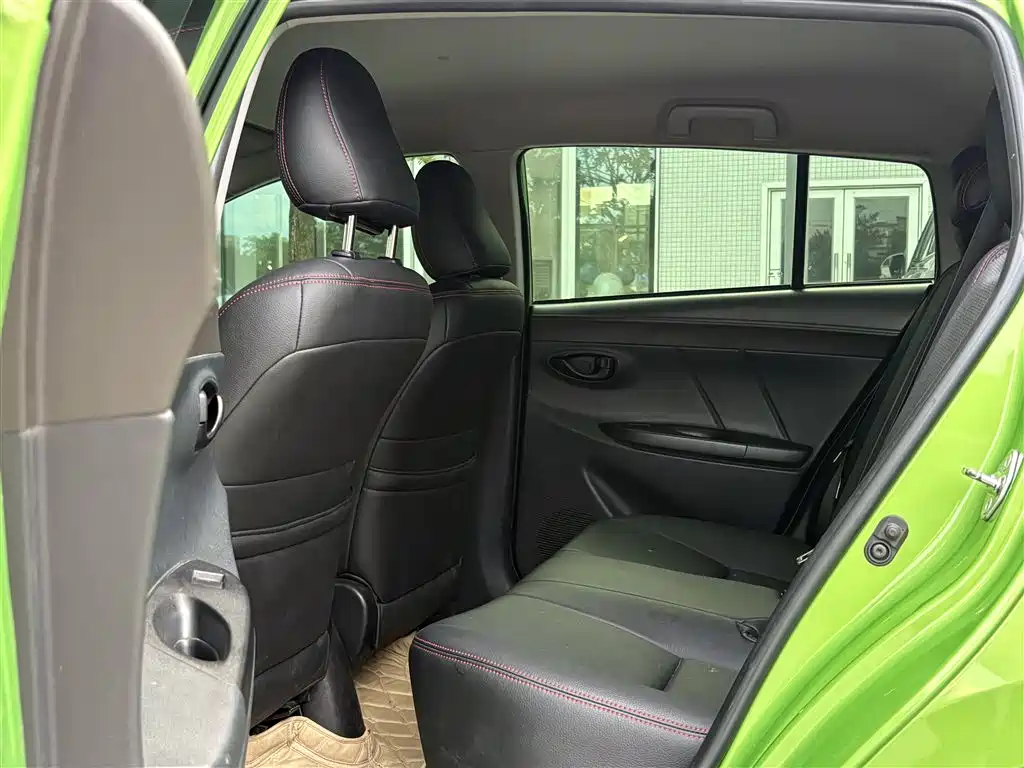 Toyota Yaris L 2014
