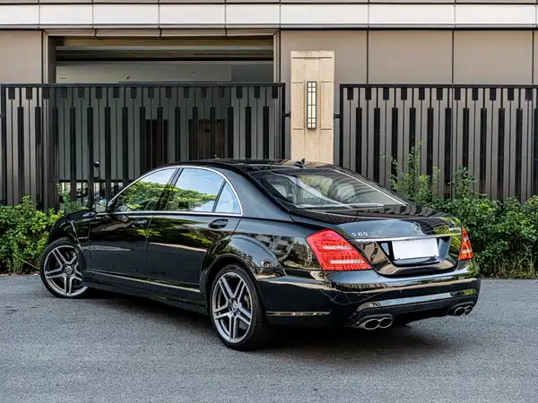 Mercedes-Benz S-Class AMG 2010