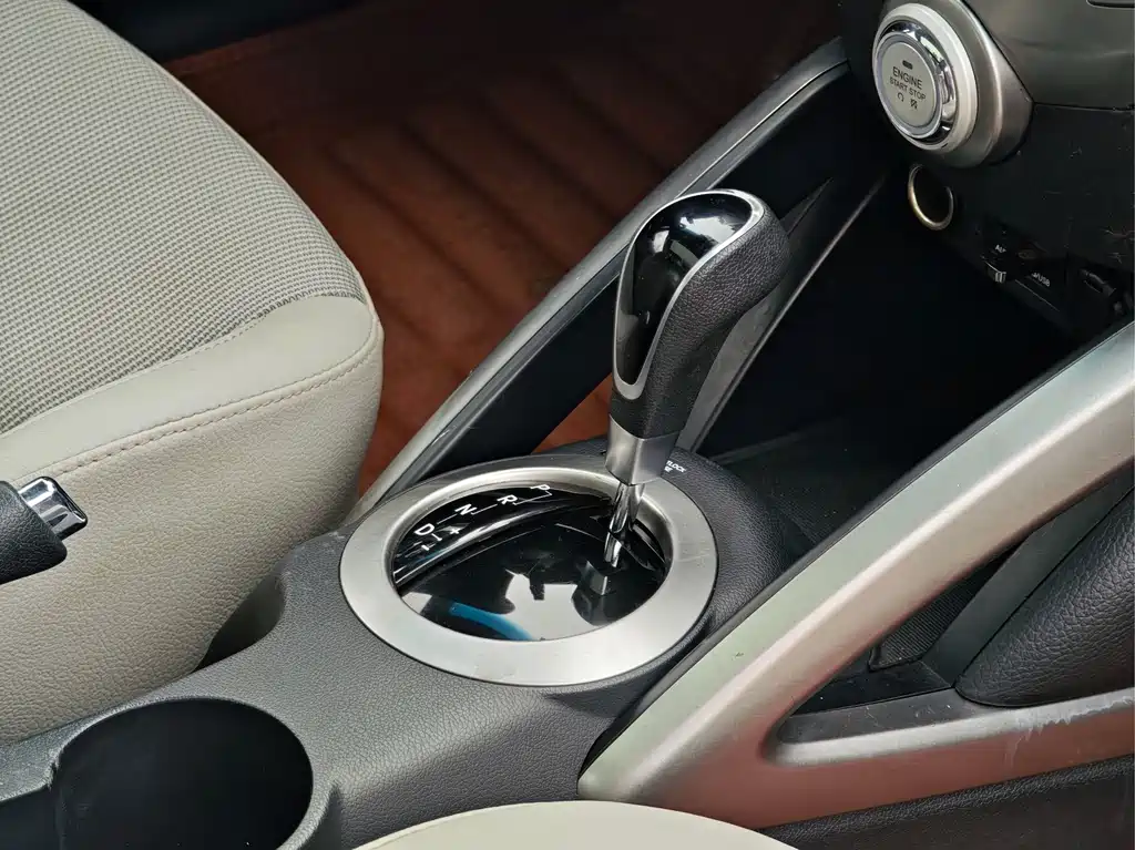 Hyundai Veloster 2015 — фото 18