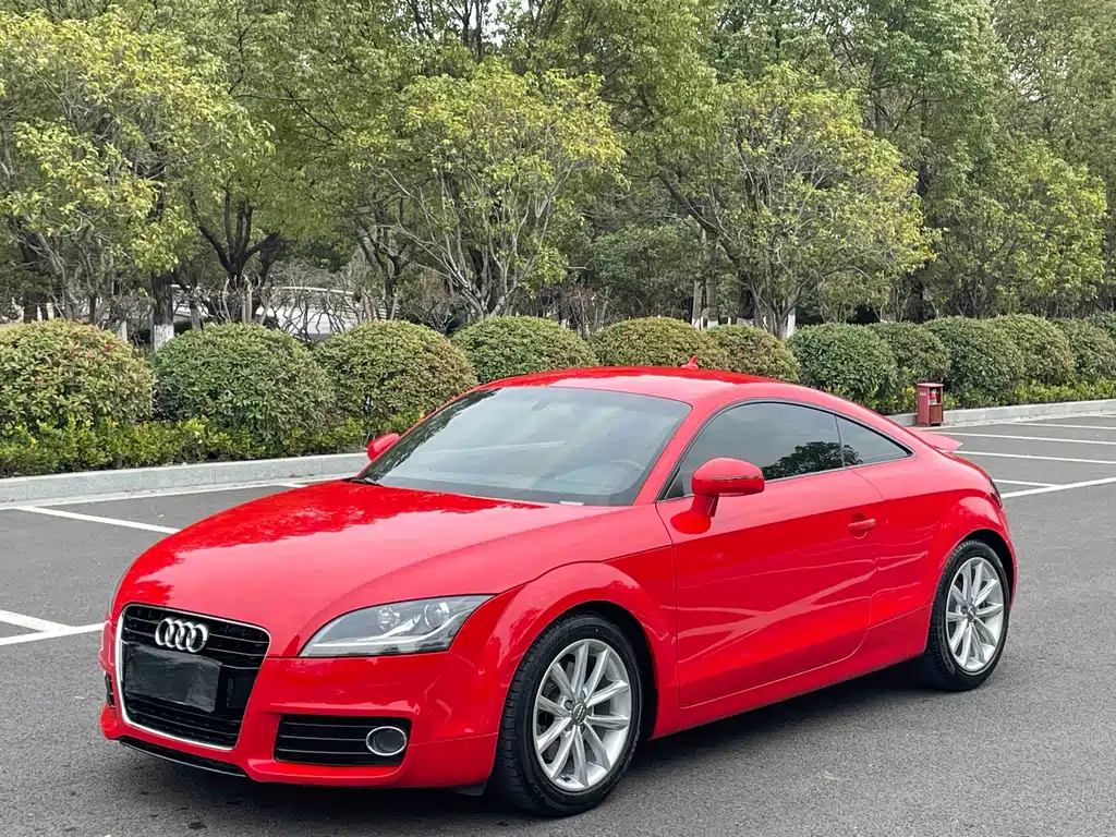 Audi TT 2012 — фото 1