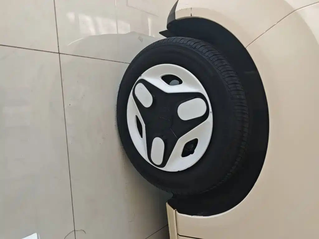 Geely Galaxy Panda 2025 — фото 23