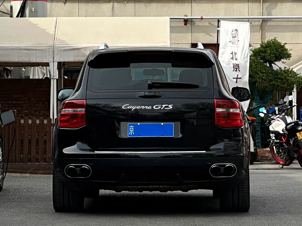 Porsche Cayenne 2010 — фото 11