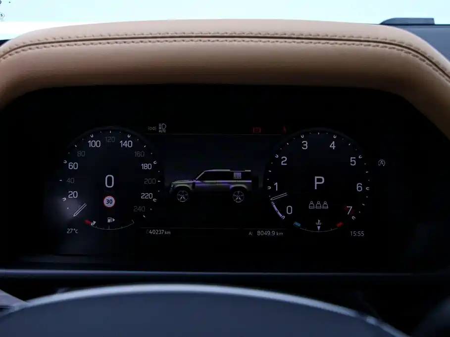 Land Rover Defender 2023 — фото 6