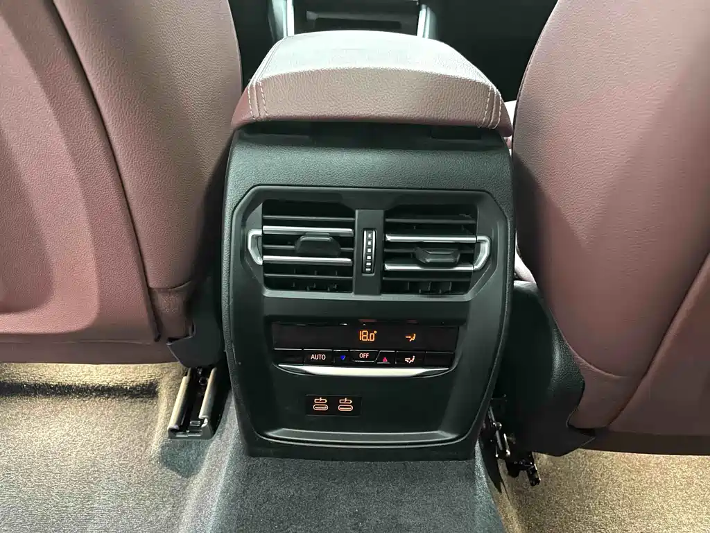 BMW 3 Series 2023 — фото 13