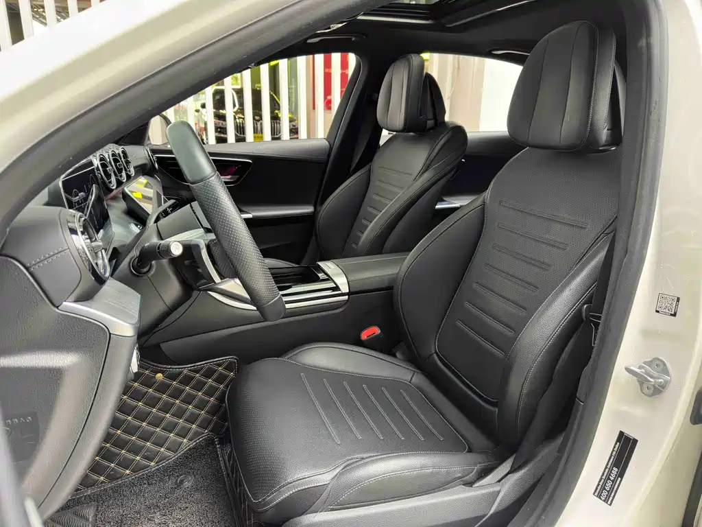 Mercedes-Benz C-Class 2021