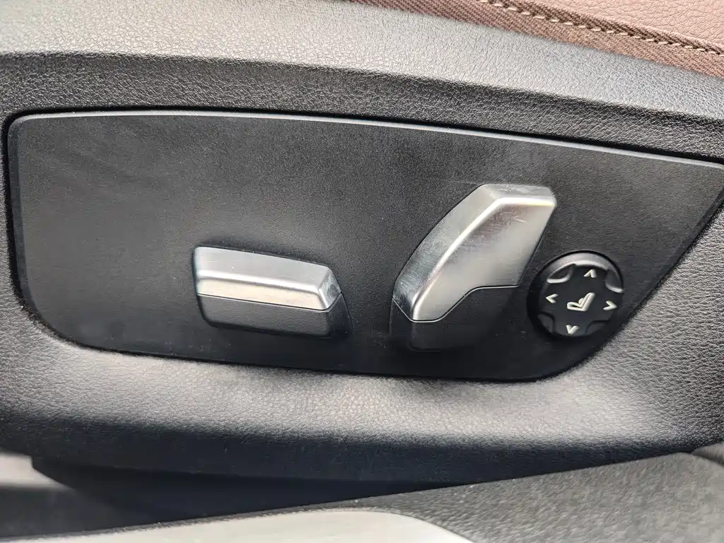 BMW 7 Series 2017 — фото 21