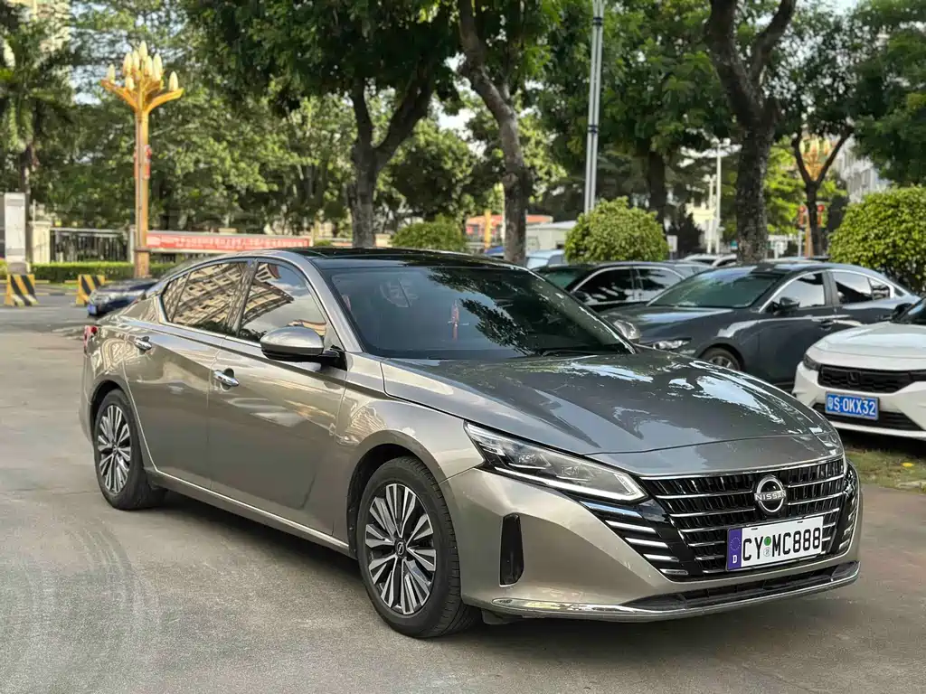 Nissan Teana 2023