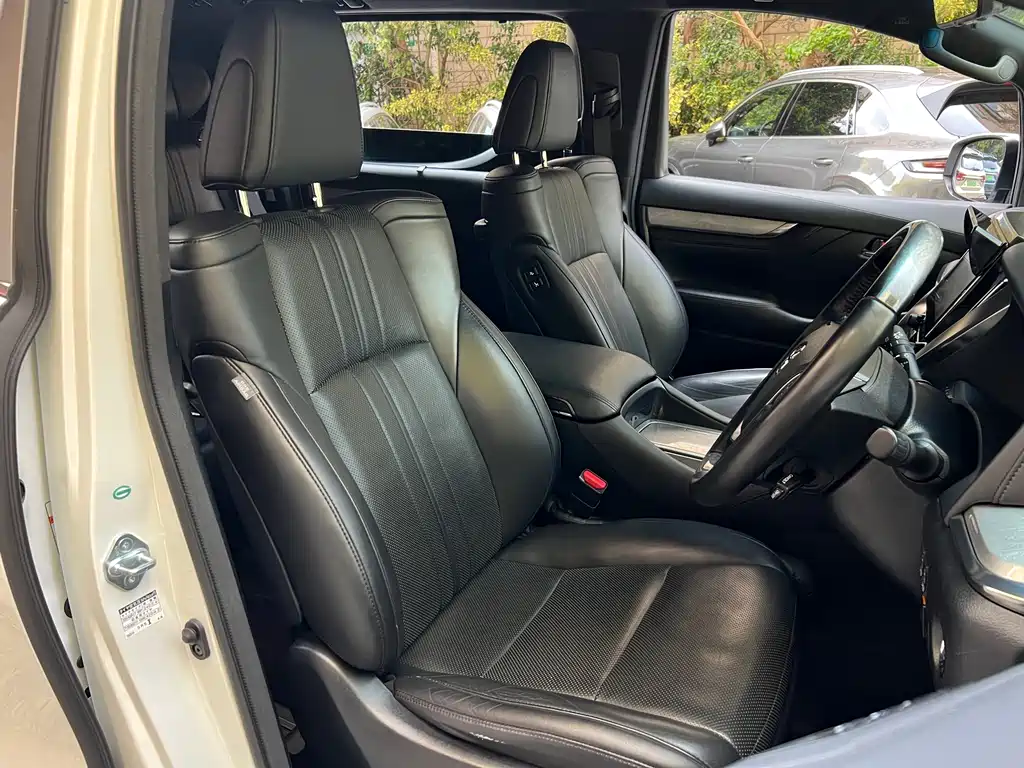 Toyota Alphard 2025 — фото 26