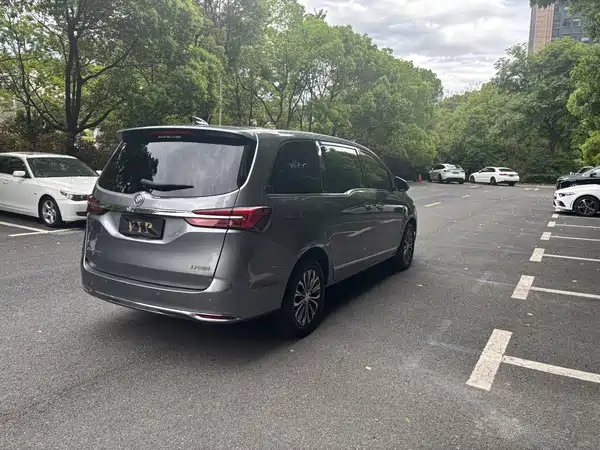 Buick GL8 2021