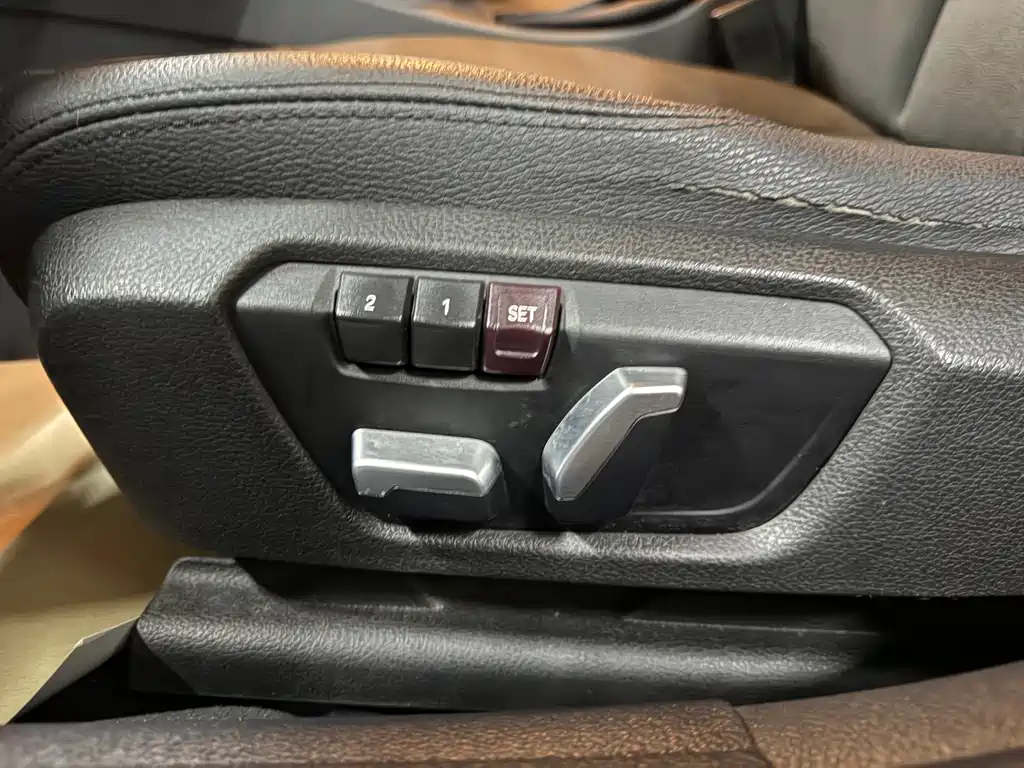 BMW 3 Series 2016 — фото 14