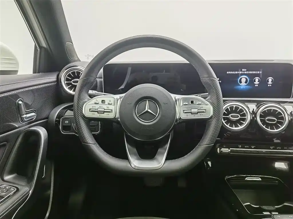 Mercedes-Benz A-Class 2020 — фото 11