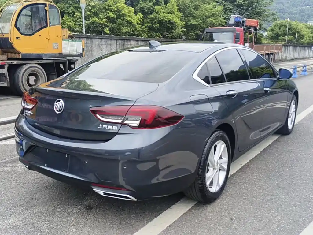 Buick Regal 2021 — фото 10