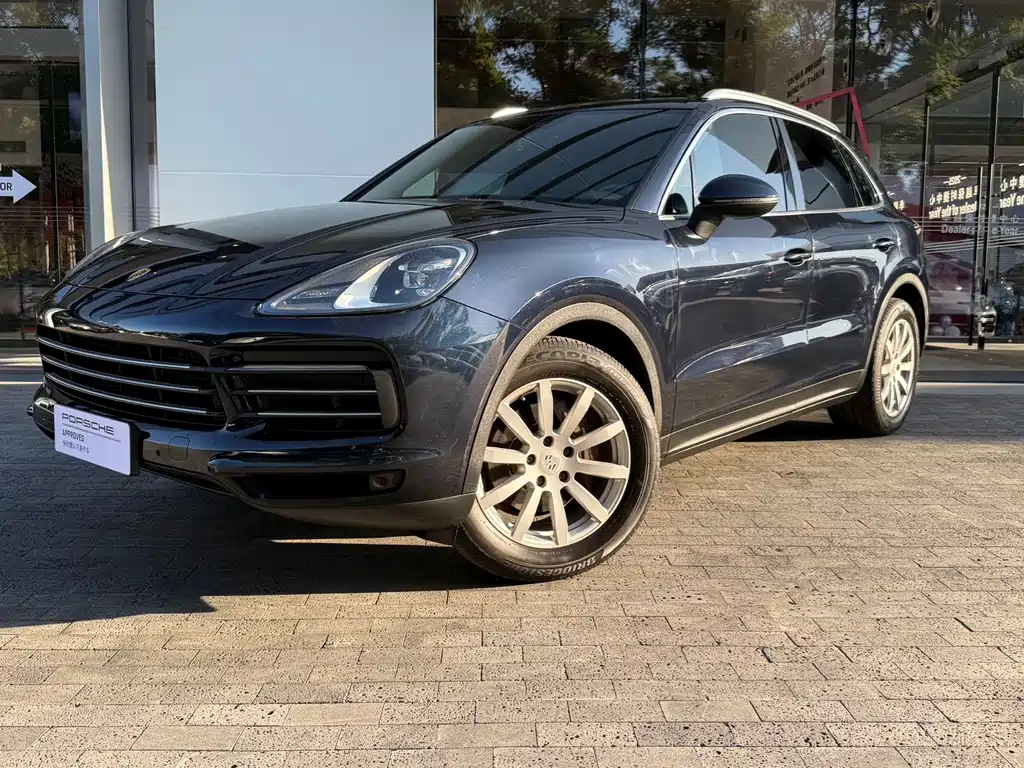 Porsche Cayenne 2020 — фото 1